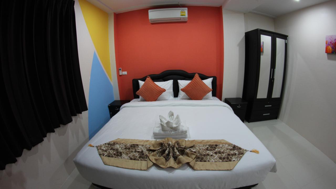 Tulip Inn Patong Екстериор снимка